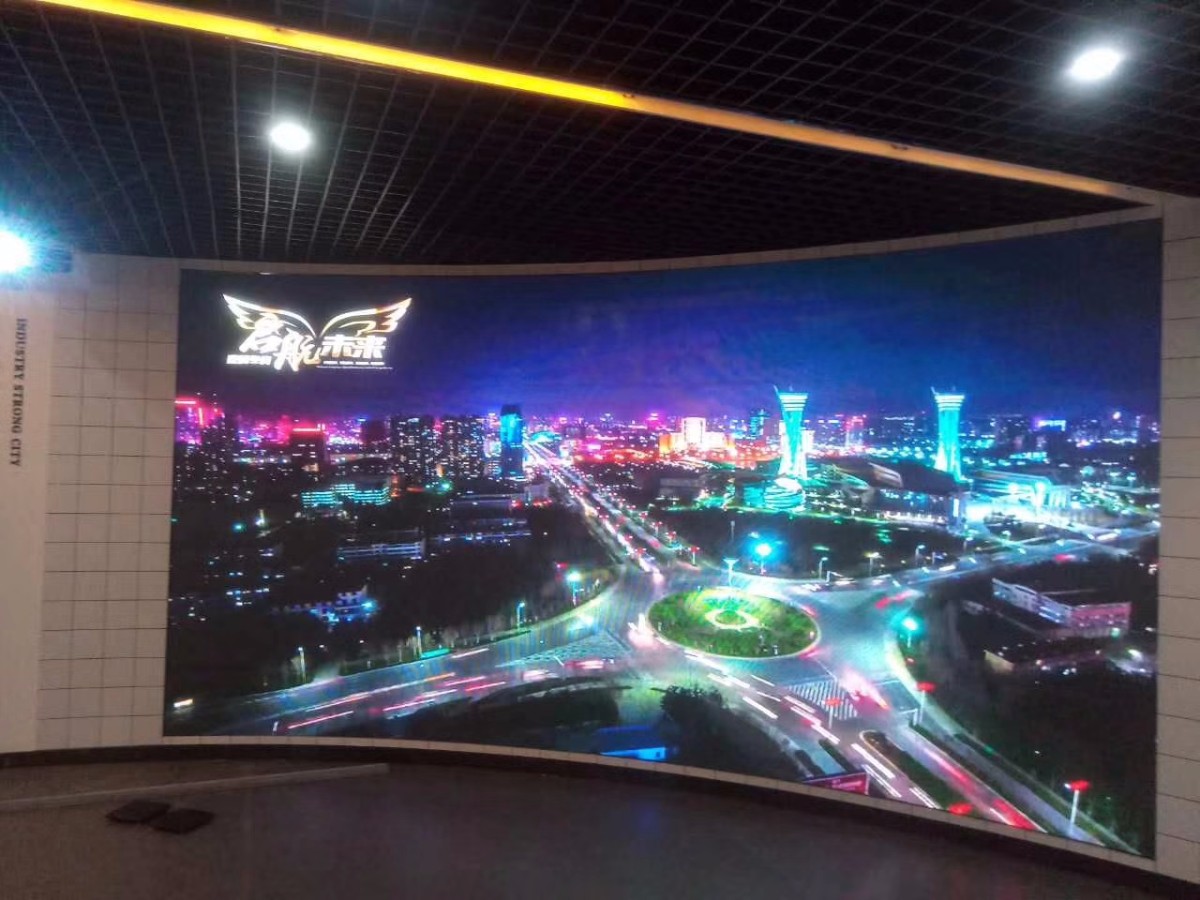 弧形屏再來一塊，美麗不用言辭，自己看