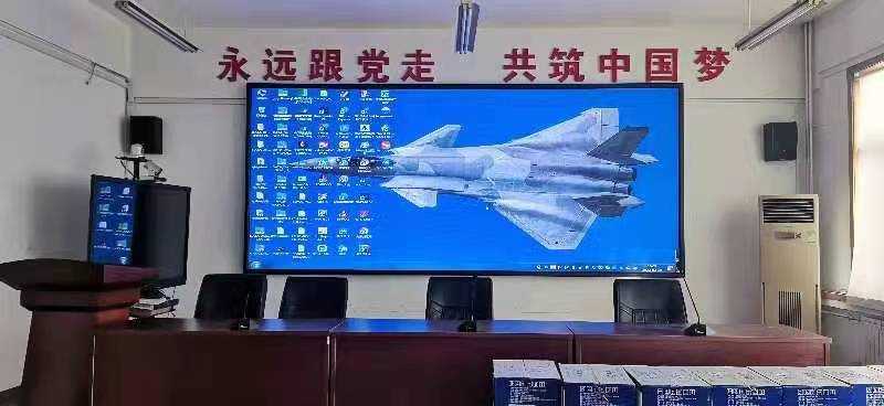 室內(nèi)P2全彩屏完成一塊，積極復(fù)工復(fù)產(chǎn)，抗疫堅持到底